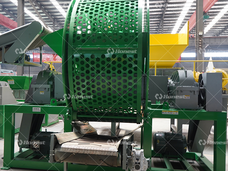 Shredder for Used Tires Recycling Process
