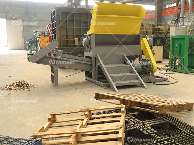 Heavy Duty Wood Crusher Machine for Building Template and Pallet Recycling