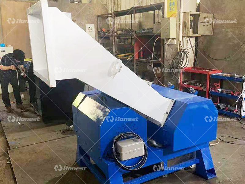 Honest Palm Leaf Shredder