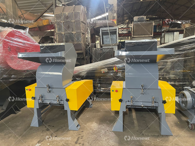 Coconut Husk Shredding Machine