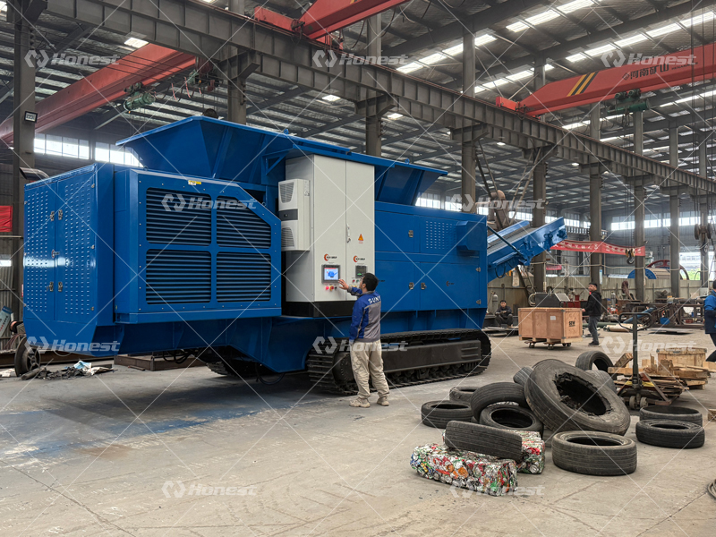 Mobile Waste Shredder Machine with Hydraulic Drive System